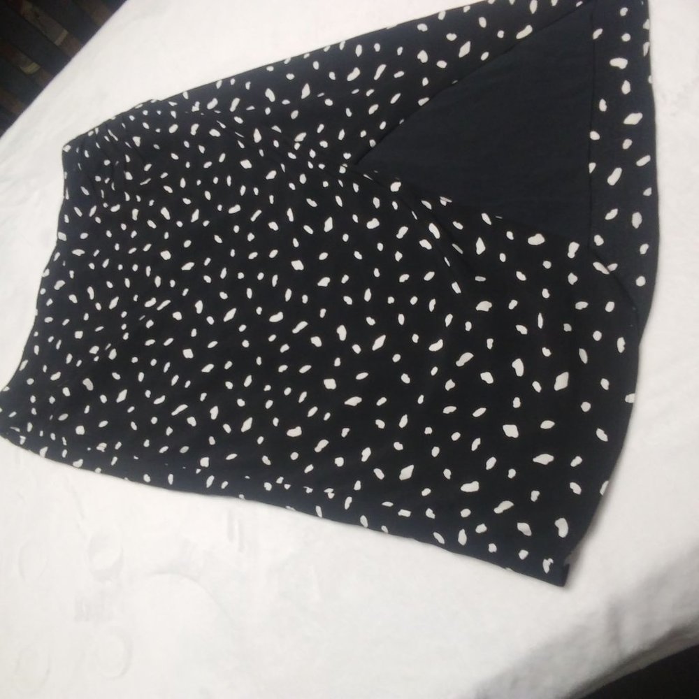 Abercrombie & Fitch Womans black skirt size Large